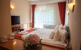 Hotel Marami